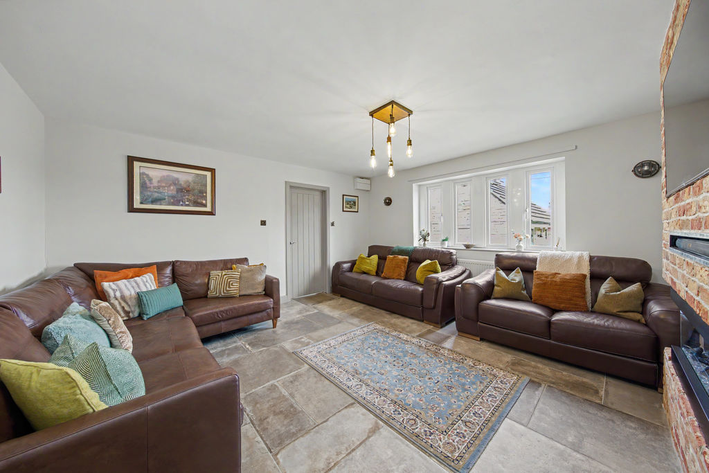 Darley Road Stone Edge